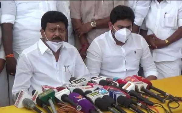 Divakaran 